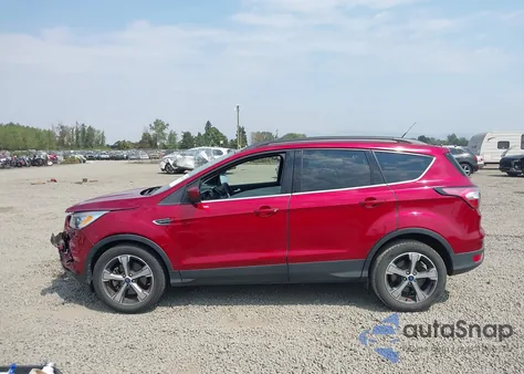 2017 Ford Escape Se z USA, uszkodzony, nr VIN 1FMCU9GD7HUD54564